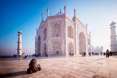 Sunrise Spectacle: Private Taj Mahal Tour from Delhi