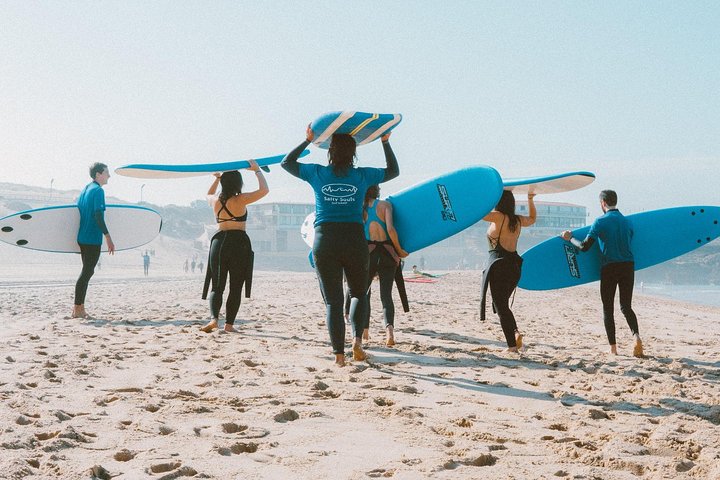 Ride the Waves: Unforgettable Surf Experience in Cascais!