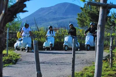 Vespa Tour: Vesuvius, Pompeii & Local Flavors