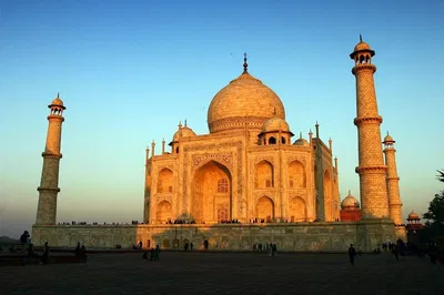 Sunset Taj Mahal: Unveiling Agra's Beauty from Mehtab Bagh