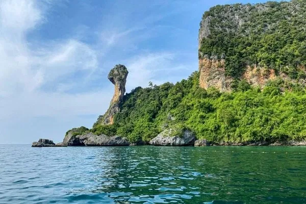 Beat the Crowds: Early Bird Phi Phi & 4 Islands Speedboat Adventure from Krabi