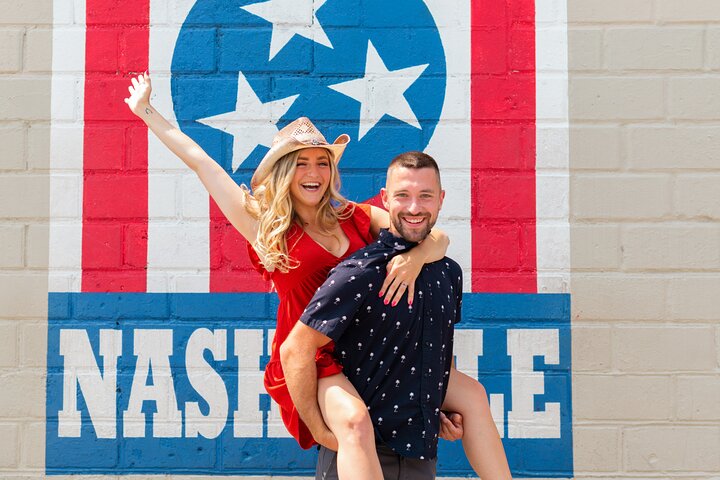 Nashville Mural Photo Tour: Pro Pics & Fun!