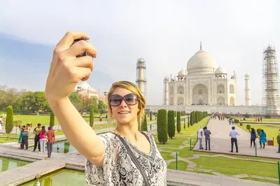 Unveiling Agra and Jaipur: A Luxurious Day Trip to Remember