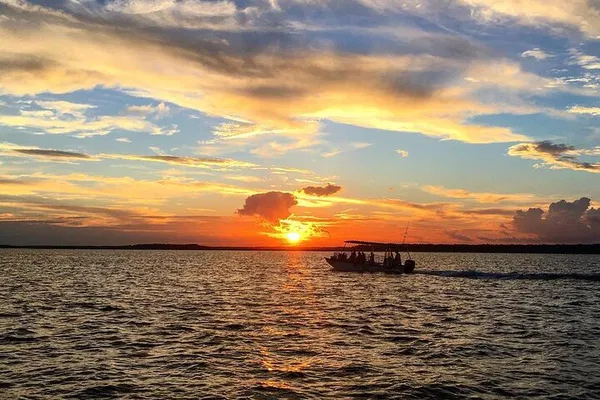 Hilton Head Sunset Dolphin Cruise: Unforgettable Views!