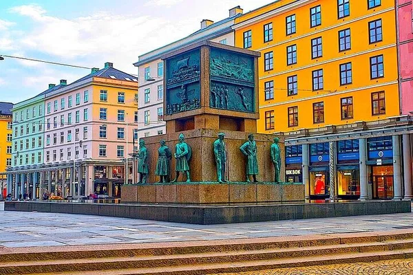 Uncover Bergen's Secrets: A Walking Tour Through History & Myths