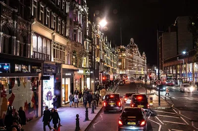 Discover London's Hidden Gems: A Black Taxi Night Adventure