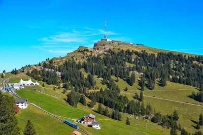 Zurich's Thrilling Cable Car & Train Tour with Lake Lucerne Cruise