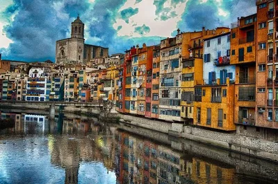 Uncover Girona's Charms: A Luxurious Private Tour from Barcelona
