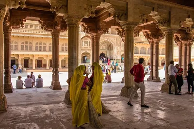 Unveiling India's Majesty: A 4-Day Golden Triangle Odyssey