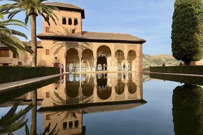 Madrid to Granada: Private Alhambra Luxury Tour