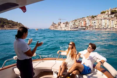 Cinque Terre Boat Tour: La Spezia Small Group Adventure