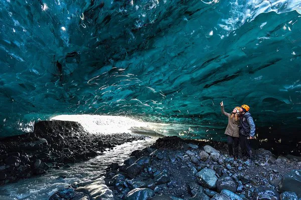 Unforgettable 3-Day Iceland Adventure: Ice Caves, South Coast & Northern Lights!