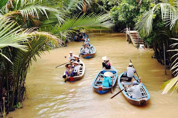 Uncover Vietnam's History & Nature: Cu Chi Tunnels & Mekong Delta Private Tour
