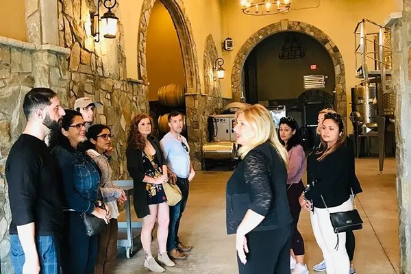 Uncork Virginia: A Luxurious Wine Tour from DC with Spirited Adventures
