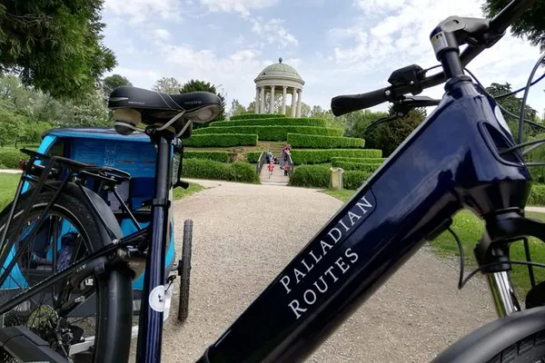 Glide Through Vicenza: Explore Palladian Villas on an E-Bike Adventure!