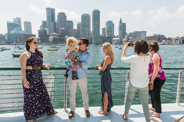 Boston Harbor Cruise: Unforgettable Views & Historic Sights