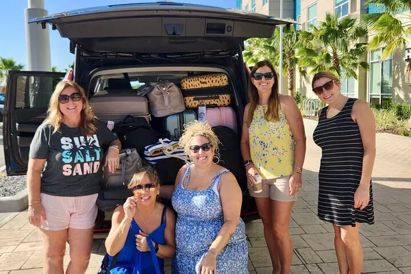 Luxury Ride: Private Orlando Airport to Disney Resort Area