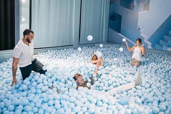 IKONO Madrid: Sensory Photo Experience - Must-See!