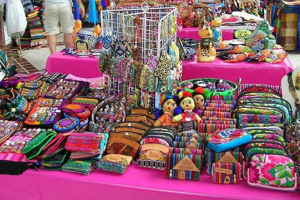 Cancun Shopping Spree: A Private Guided City Tour