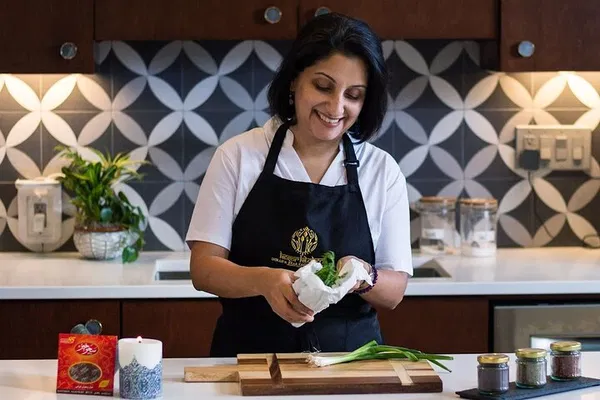 Atlanta Cooking Class: Cook with Local Chef Naina!