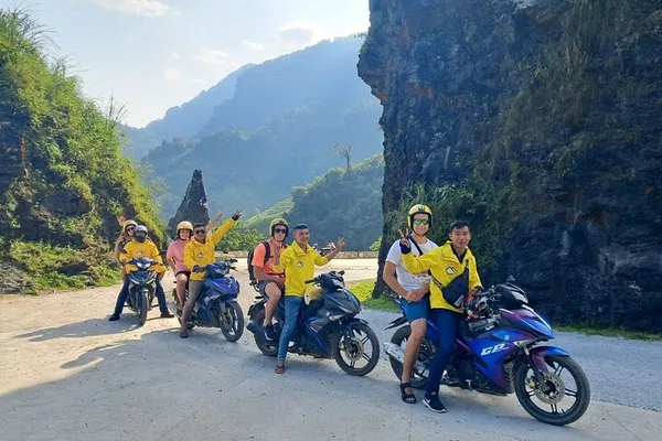 Ha Giang Loop 4-Day Tour: Hanoi Roundtrip Adventure