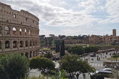 Unearth Ancient Wonders: Colosseum & Roman Forum Private Tour
