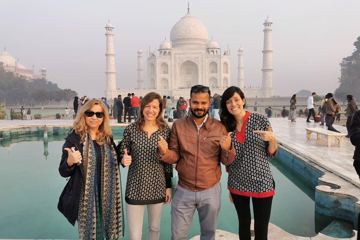 Discover Agra's Majesty: Private Car Tour with Expert Guide