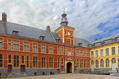 Lille's Charms: An Audio-Guided City Exploration