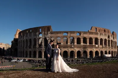 Capture Your Roman Romance: Private Honeymoon Photo Tour