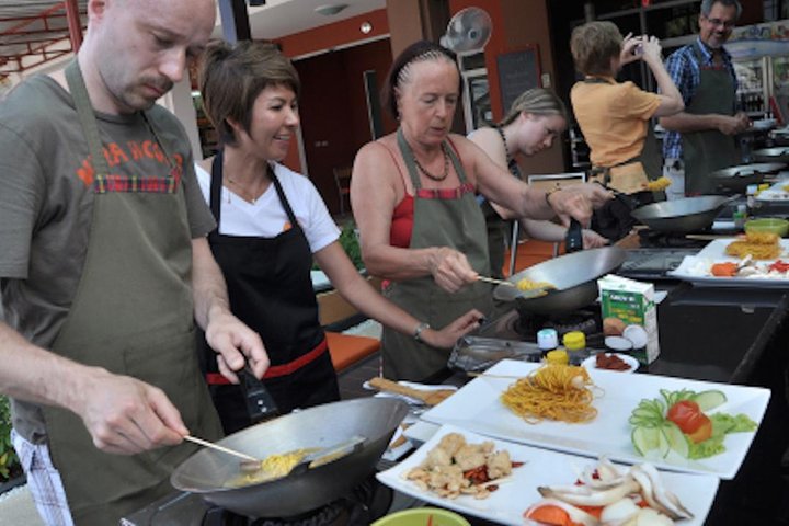 Khao Lak Culinary Gem: Private Thai Cooking Class Adventure!