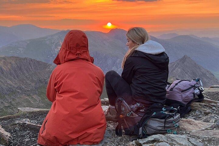 Conquer Snowdon at Dawn: A Majestic Sunrise Hiking Adventure