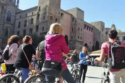 Barcelona E-Bike Photo Tour: Modernism & Mediterranean!