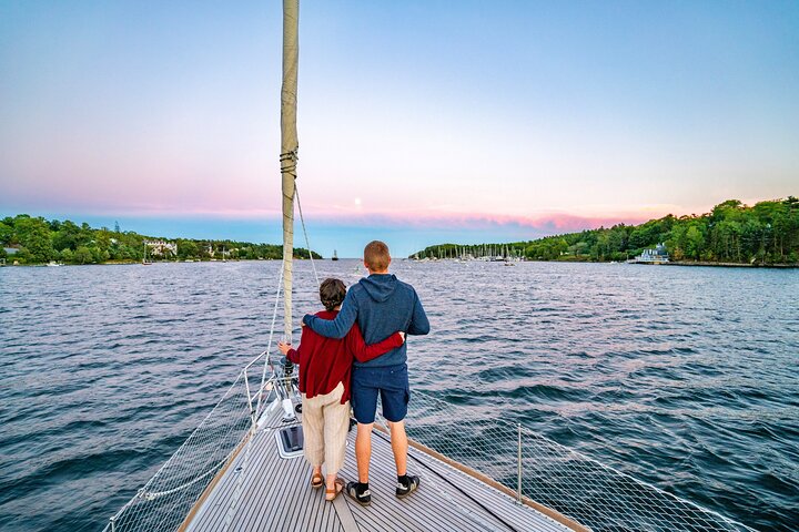 Halifax Sunset Sailing: Wine & Cheese Yacht Tour