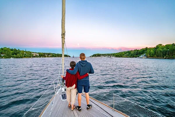 Halifax Sunset Sailing: Wine & Cheese Yacht Tour