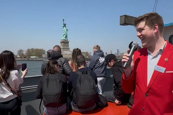 NYC Skyline Cruise: 60-Minute Iconic Harbor Tour