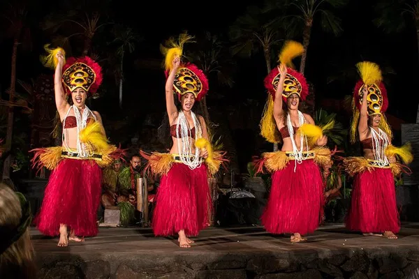Oahu's Chief's Luau: Feast, Fire, & Polynesian Show!