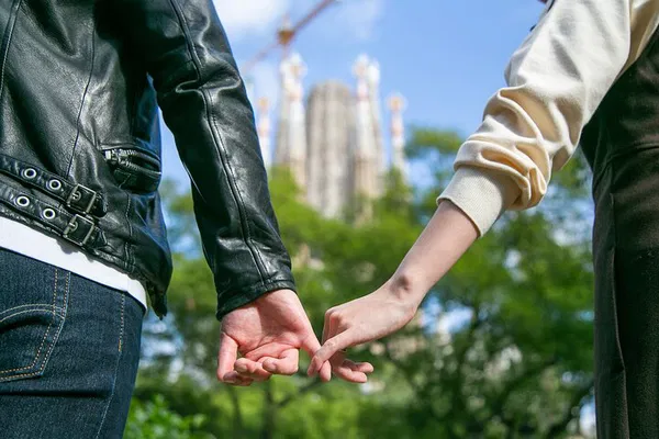 Barcelona Photo Adventure: Capture Your Story in Stunning Shots