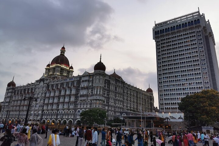 Discover Mumbai: A Private, Immersive Sightseeing Adventure