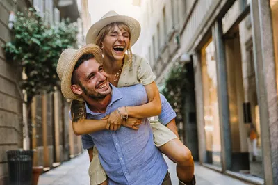 Enchanting Milan: Unveiling Romance Through Iconic Piazzas