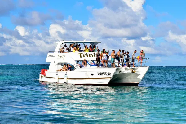 Punta Cana Hip Hop Party Boat: Open Bar!