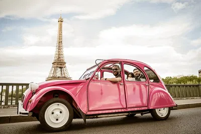 Parisian Charm: Pink Citroen 2CV Private Tour