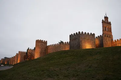 Ávila's Medieval Marvels: A Private Historic Walking Tour