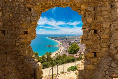 Uncover Girona & Costa Brava's Charm: A Tailored Day Trip from Barcelona