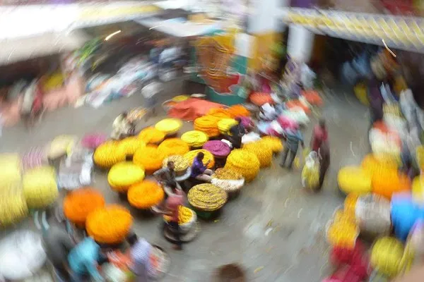 Capture Bangalore's Soul: A KR Market Photo Walk Adventure!