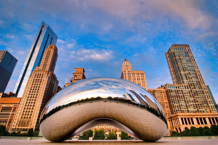 Chicago Private City Tour: Discover the Windy City in Style & Comfort!