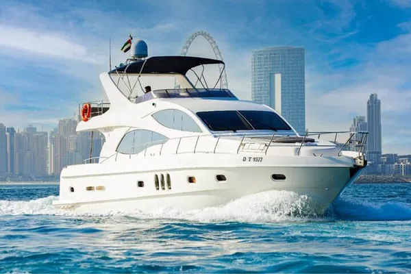 Dubai Yacht Cruise: Luxury for 26, See Top Sights!