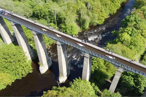 Llangollen Canoe Aqueduct Tour: Paddle High!
