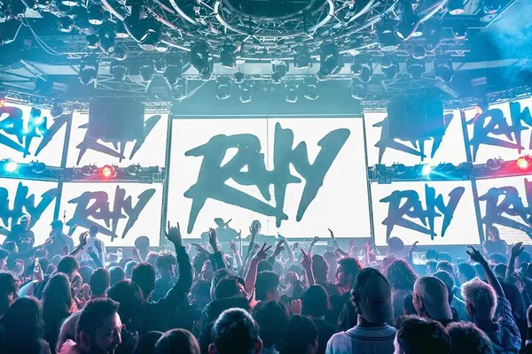 Tokyo Shinjuku Nightclub Ticket: Asia's #1 Club!