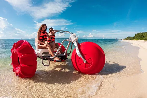 Cozumel: Isla Mia Beach Club Day Pass Adventure!