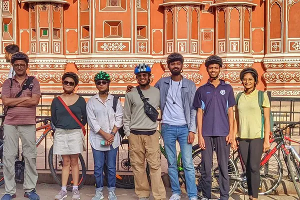 Jaipur Cultural Cycling Tour: Explore the Pink City on Two Wheels